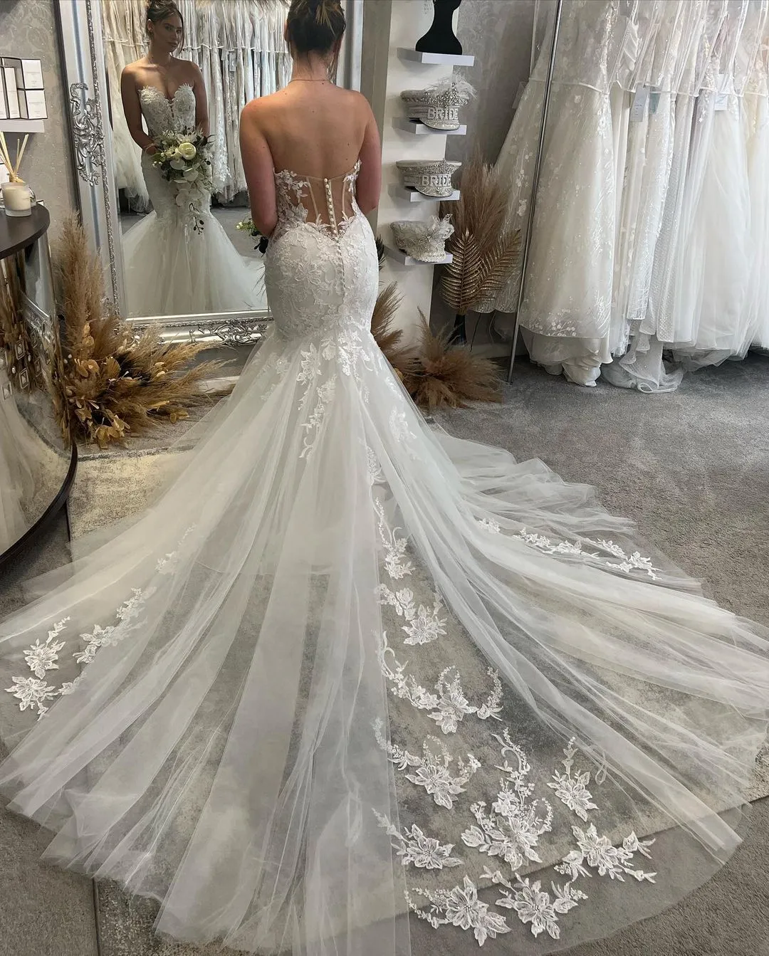 Fabulous Floor Length Sweetheart Sleeveless Mermaid Wedding Dress with Lace